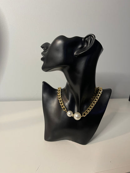 “The Duo Effect” Pearl Chained Necklace
