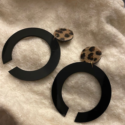 “Clip Me Leopard” Clip-Ons Earrings