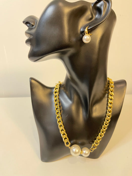 “Chained Pearls” Necklace